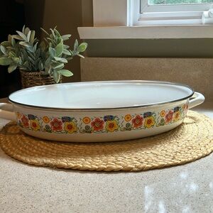 Vintage 1970s Enamelware Oval Roaster/Casserole Dish Flower Power